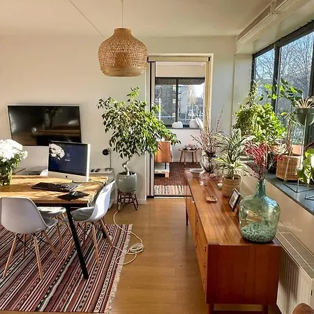 Waterfront Jungle Apartment Amsterdam